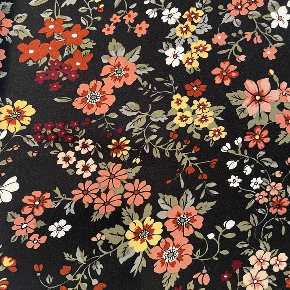 Abercrombie & Fitch Mens Short Sleeve Black Floral Shirt Size Small - Picture 3 of 4